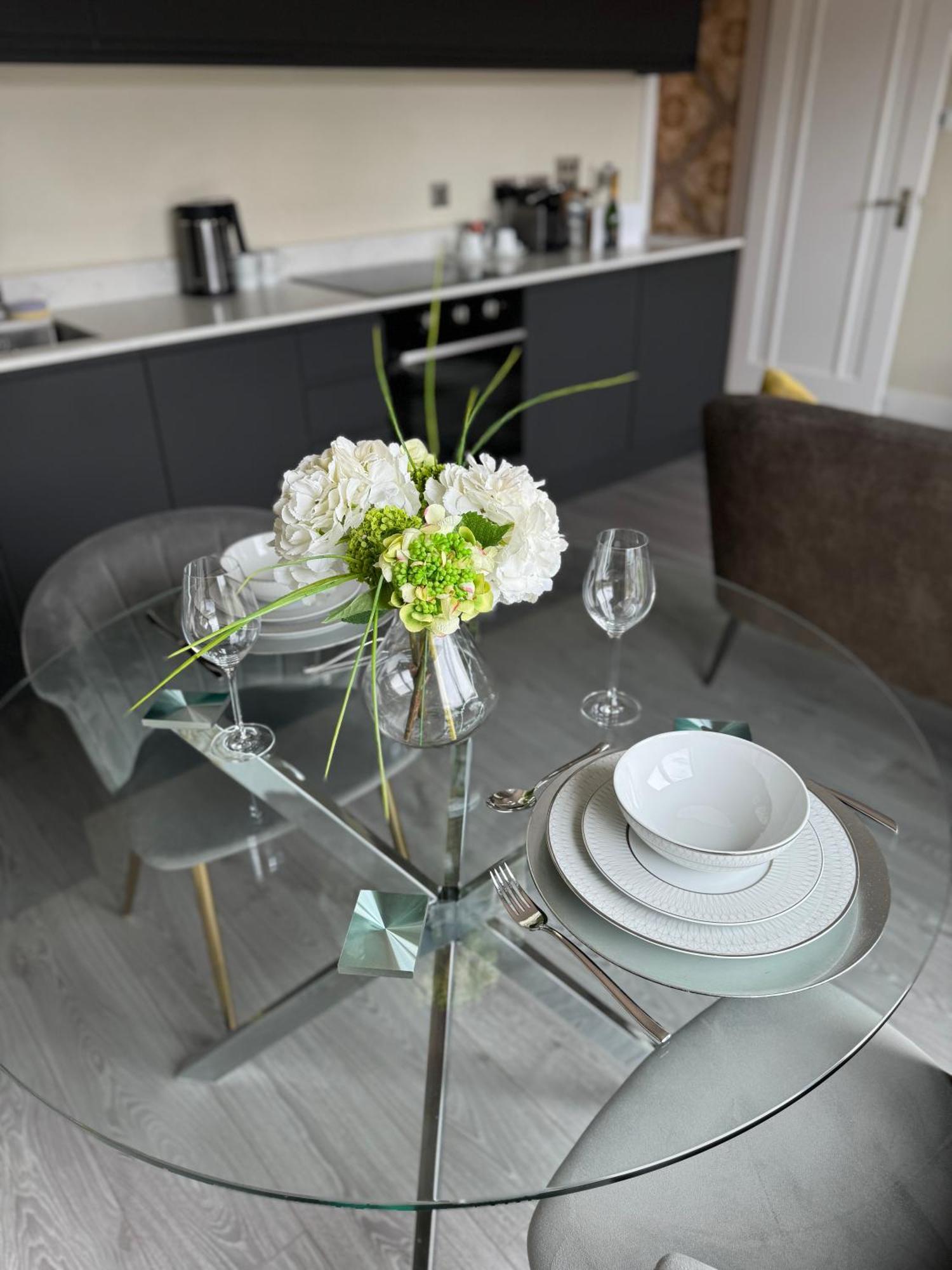 Central Modern Flat Йорк Экстерьер фото